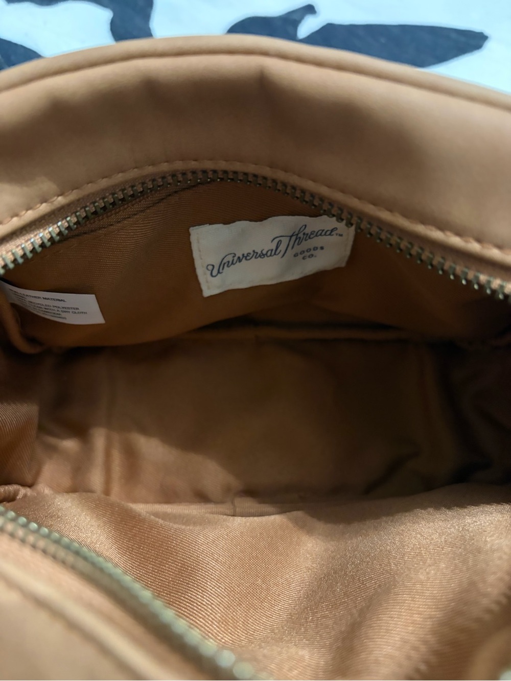 Universal Thread Mini Crossbody - Picture 5 of 5